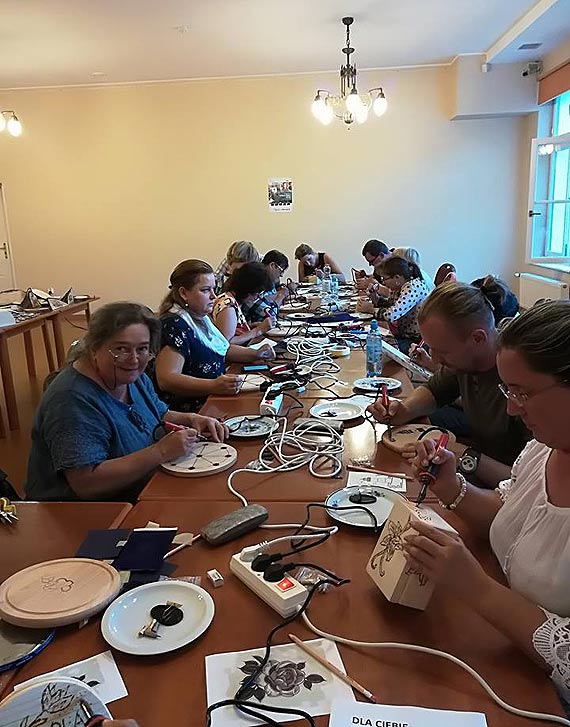 „Malowanie ogniem, czyli jak nadać desce drugie życie”