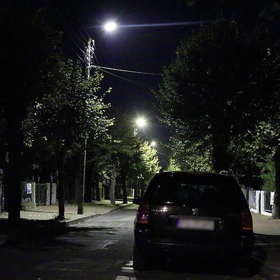 Jaki komunikat wysya jedna z lamp ulicznych w Midzyzdrojach?