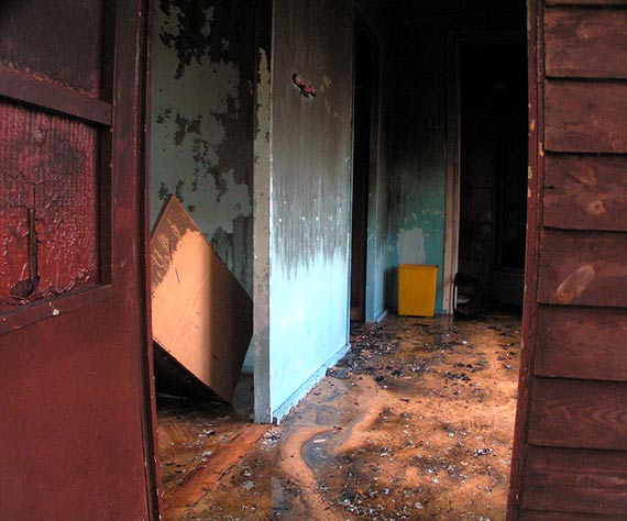 Cztery zastępy straży pożarnej likwidowały zarzewie pożaru domku kempingowego w Dziwnowie