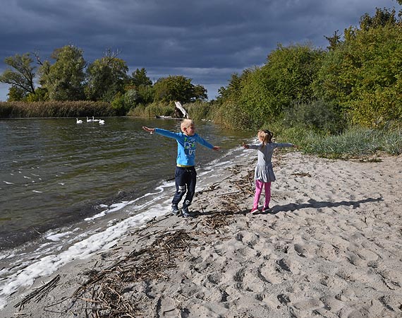 Pierwszy piknik, spotkanie z wyborcami w soectwie na play w Wapnicy