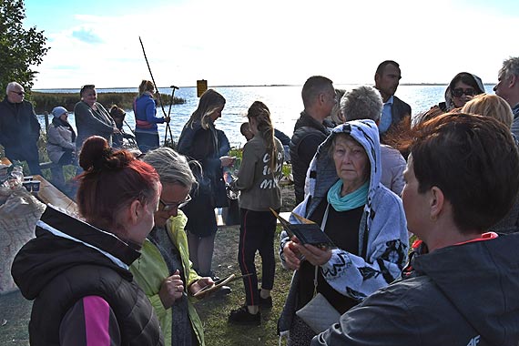 Pierwszy piknik, spotkanie z wyborcami w soectwie na play w Wapnicy