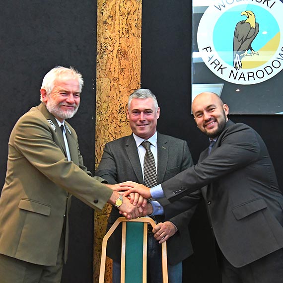 Podpisanie porozumienia pomi�dzy Woli�skim Parkiem Narodowym, a Parkiem Narodowym Puszty W�gierskiej. Zobacz teledysk!