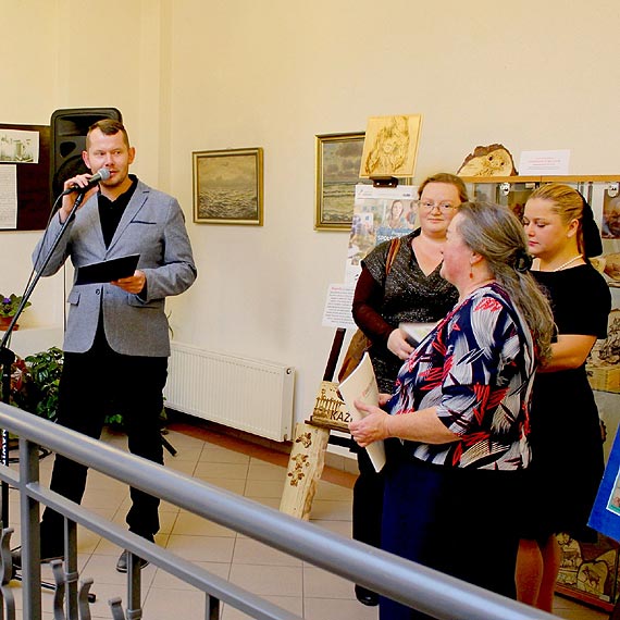 Wystawa w MDK-u. Od sieci rybackiej do koronki