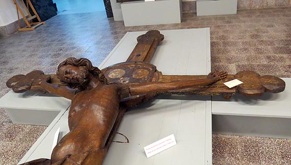 Okiem pana Marcina przyjrzyjmy si� krucyfiksowi z Kamienia Pomorskiego
