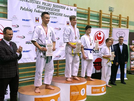 Karatecy Powiatu Kamieskiego na Mistrzostwach Polski Juniorw do lat 18 SHINKYOKUSHIN Polskiej Federacji Kyokushin Karate