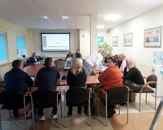 Gmina Dziwnów zakupiła urządzenia do głosowania imiennego na sesjach