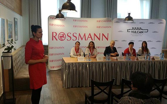 Pomoc sklepów Rossmann dla schroniska w Sosnowicach