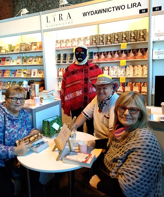 Ostatnie dni g�osowania na ksi��k� �winoujskiego autora, kt�ry brylowa� na Targach Ksi��ki Historycznej w Warszawie