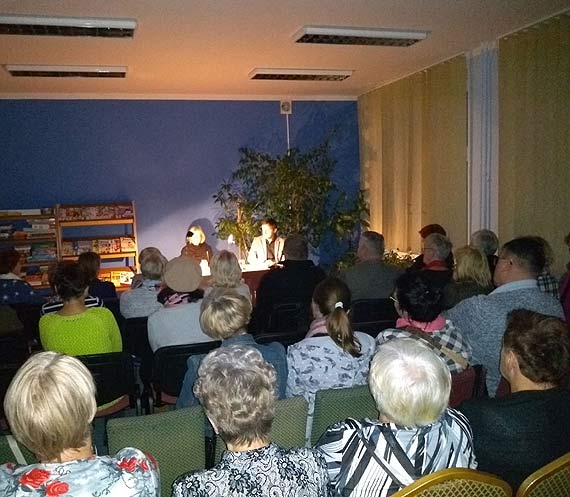 Teatr przy Stoliku w Kamie�skiej Bibliotece