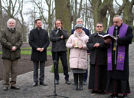 Kosztem 2.5 miliona z�otych zrewitalizowano Park Miejski im. Jana Paw�a II w Kamieniu Pomorskim 