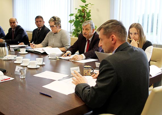 Sesja bud�etowa Rady Powiatu Kamie�skiego