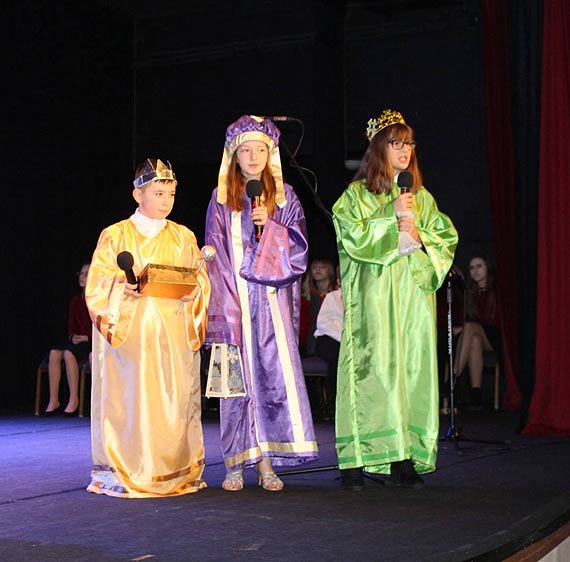  Przedstawienie Bo�onarodzeniowe  SP nr 1