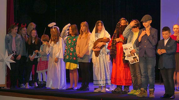  Przedstawienie Bo�onarodzeniowe  SP nr 1