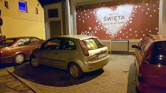 Ma�y, ale staje okoniem...