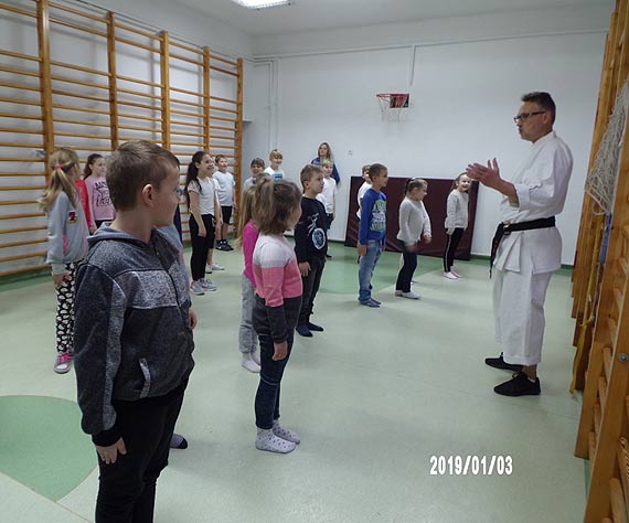 „Ze sztuk karate ku wartociom w yciu”