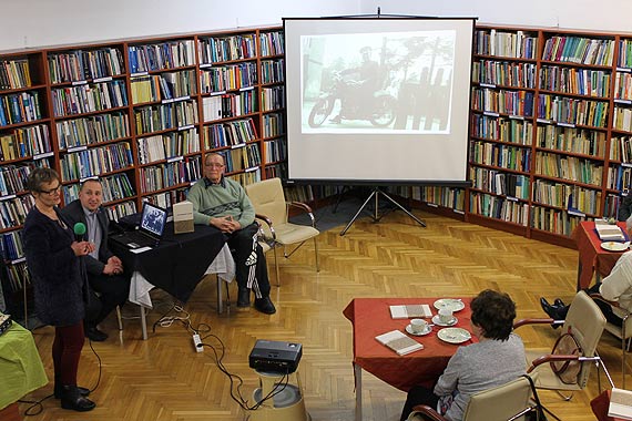 „Wspominamy razem”soectwa w midzyzdrojskiej bibliotece