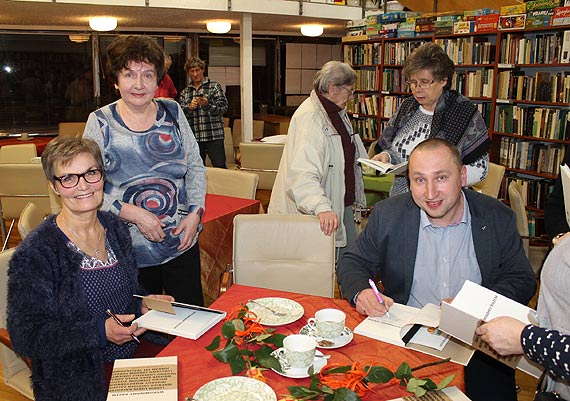 „Wspominamy razem”soectwa w midzyzdrojskiej bibliotece