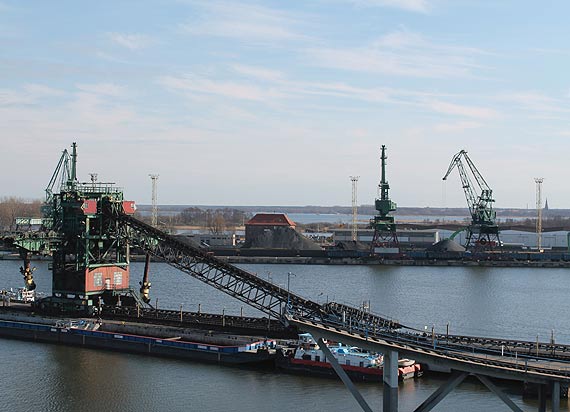 Stycze 2019 utrzyma przeadunki na plusie