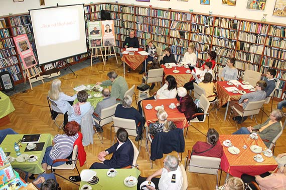 Zimowy wieczór poezji w międzyzdrojskiej bibliotece