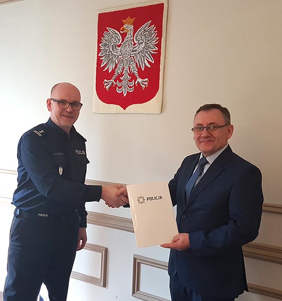 Po 28 latach s�u�by asp. szt. Ryszard Wosiakowski odchodzi na emerytur�