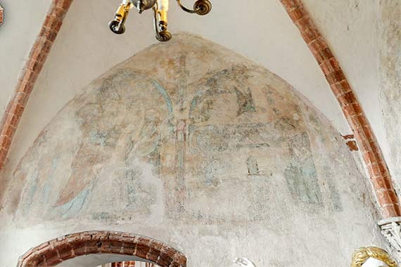 „Okiem Pana Marcina” przyjrzyjmy si� wirydarzowi, kru�gankom i skarbcowi kamie�skiej katedry