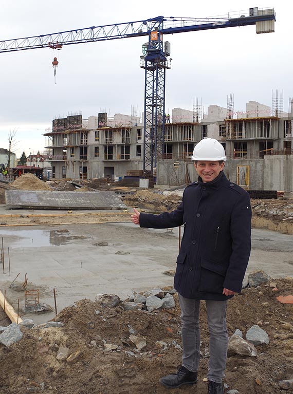 Prace nad nowym ratuszem ruszy�y. Zobacz filmy!