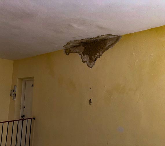 Budynek Urz�du Gminy �wierzno w rozsypce!