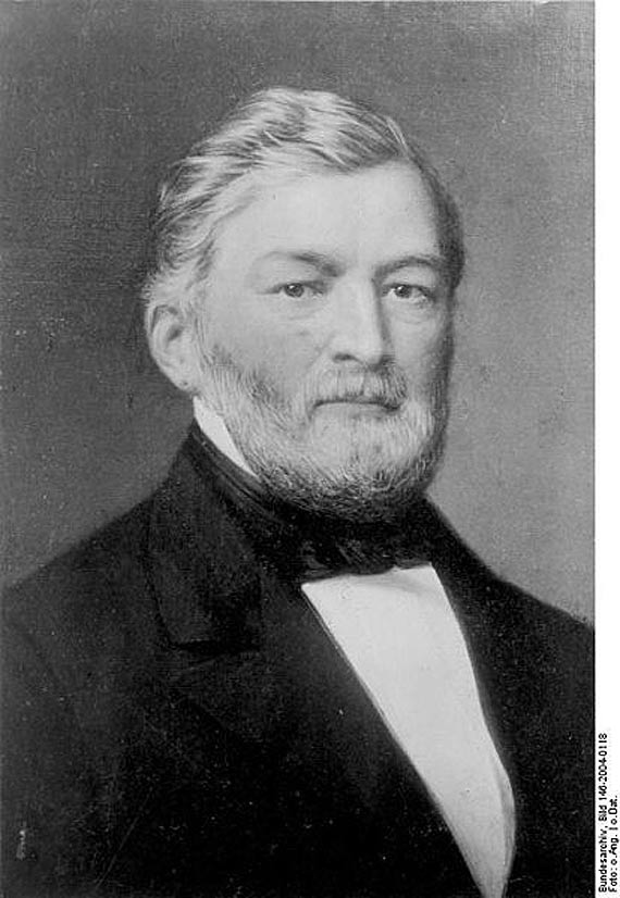 „Okiem Pana Marcina” Kamie�ska katedra w wieku XIX i XX