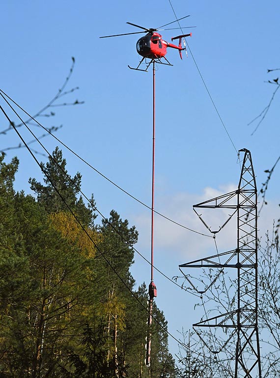 Helikopter pi�a nad wysp� Wolin. Zielone korytarze wycinane z chirurgiczn� precyzj�. Zobacz filmy!