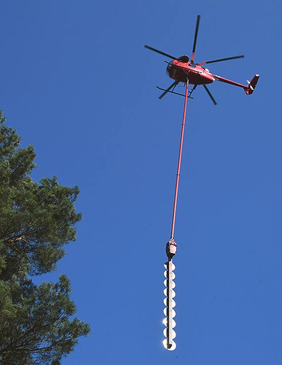 Helikopter pi�a nad wysp� Wolin. Zielone korytarze wycinane z chirurgiczn� precyzj�. Zobacz filmy!