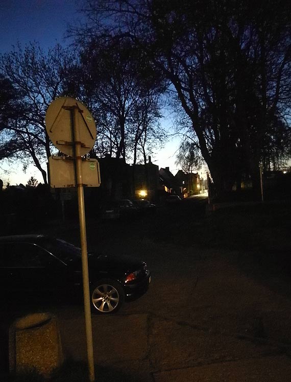 Kamie� Pomorski w po�owie o�wietlony?