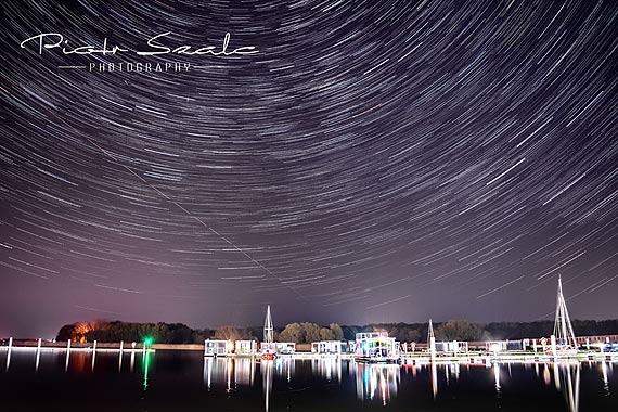 Gwiezdny szlak nad kamie�sk� marin� w wykonaniu Piotr Szalc Photography
