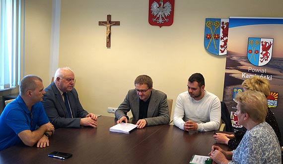 Podpisano umow� na Budowe Regionalnej Infrastruktury Informacji Przestrzennej Wojew�dztwa Zachodniopomorskiego