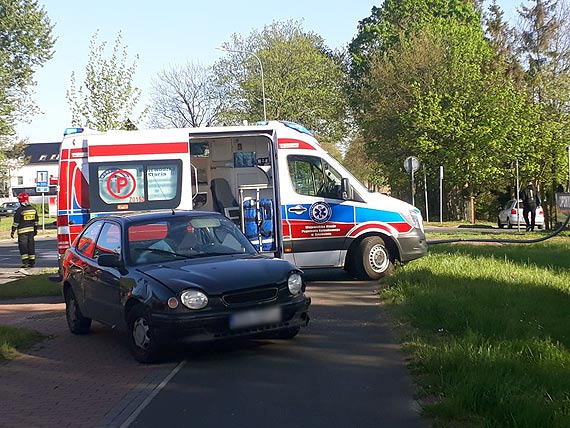 Wypadek na Szczeciskiej. Kierujcy toyot wyjecha wprost pod koa busa