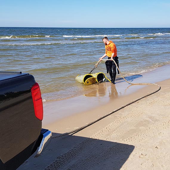 Szybka reakcja s�u�b na pla�y w Mi�dzyzdrojach