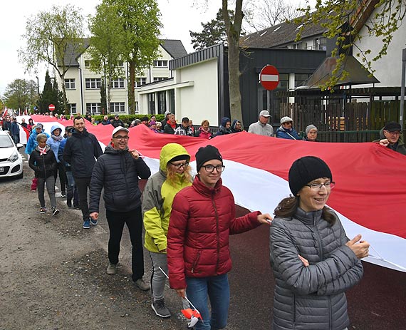 Dzie Flagi Rzeczypospolitej Polskiej 2 maja w Midzywodziu - „cz nas barwy biao- czerwone”. Zobacz film!