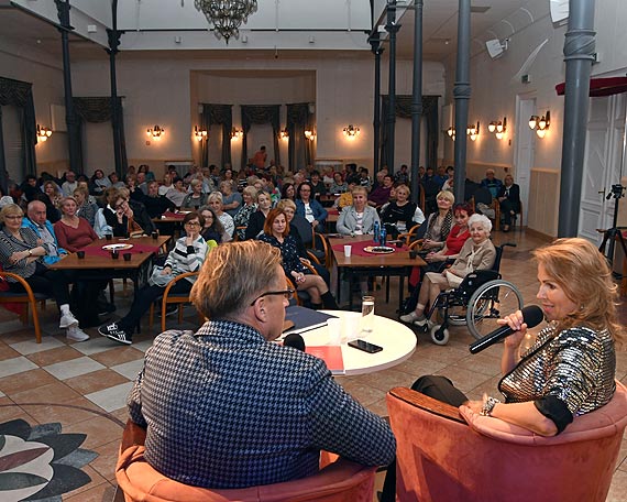 „Inteligentnie o kuchni, ksikach i muzyce”, czyli wieczr autorski z Ann Jurksztowicz