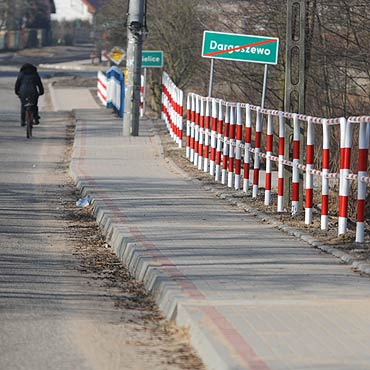 Dargoszewo: Zapada si nowy chodnik. Nie zapac za fuszerk