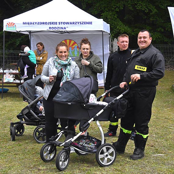 FESTYN RODZINNY w Wapnicy Jubileusz 10-lecia Mi�dzyzdrojskiego Stowarzyszenia „Rodzina” oraz so�ecki Dzie� Dziecka