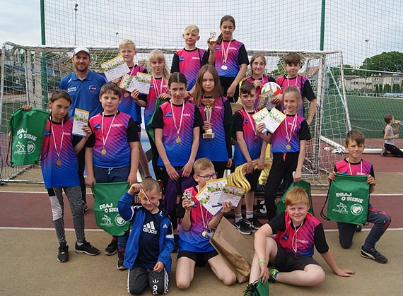 Lekkoatletyczne sukcesy uczni�w z Wysokiej Kamie�skiej