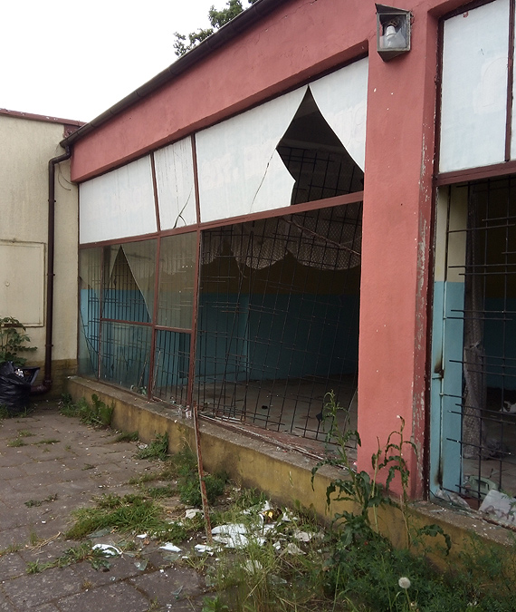 Pawilon w Ko�czewie jest regularnie demolowany