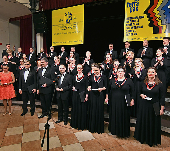 Mi�dzyzdroje rozbrzmia�y pie�niami. Zobacz film!