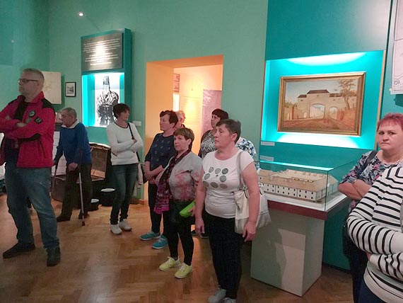 Wycieczka emeryt�w do Kielc