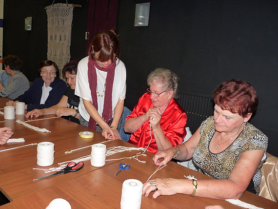 Zaj�cia z r�kodzie�a dla golczewskich senior�w