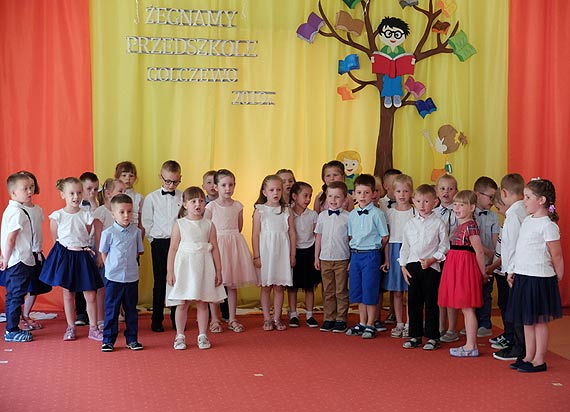 Po�egna� nadszed� czas...