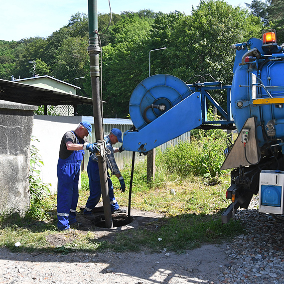 Zdewastowana instalacja deszczowa w Lubinie i Wapnicy