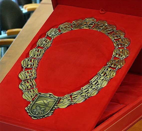 Nowe insygnia dziwnowskiego samorzdu