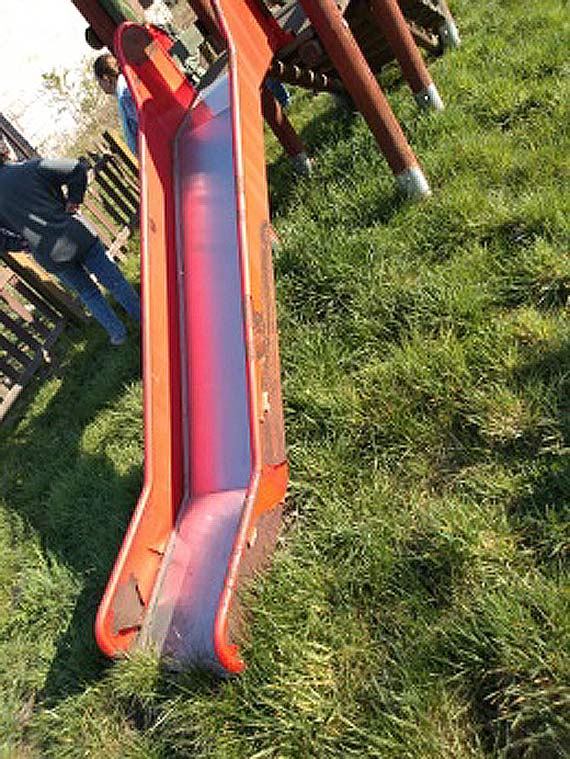 So�eckie place zabaw niebezpieczne i w ruinie!