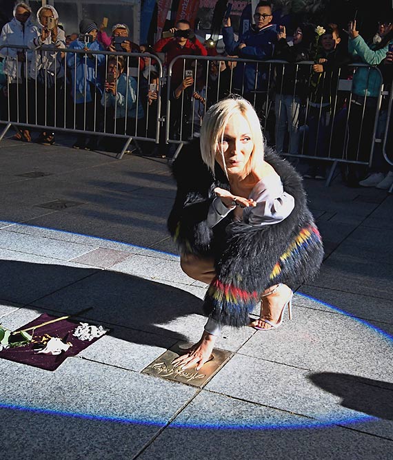 Rzeba Stanisawa Barei oraz 8 odciskw doni pozostan na pamitk Festiwalu Gwiazd 2019