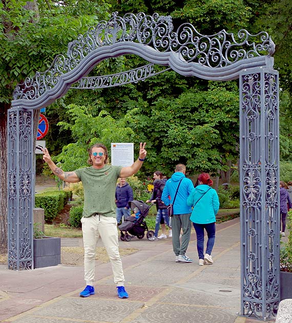 Nowe wej�cie do Parku Chopina